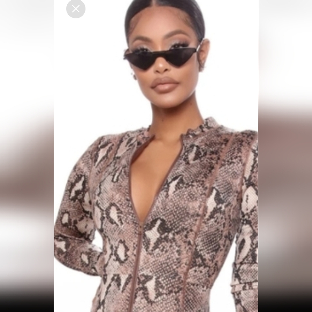 💣3/$15 Chic Black Cat-Eye Sunglasses